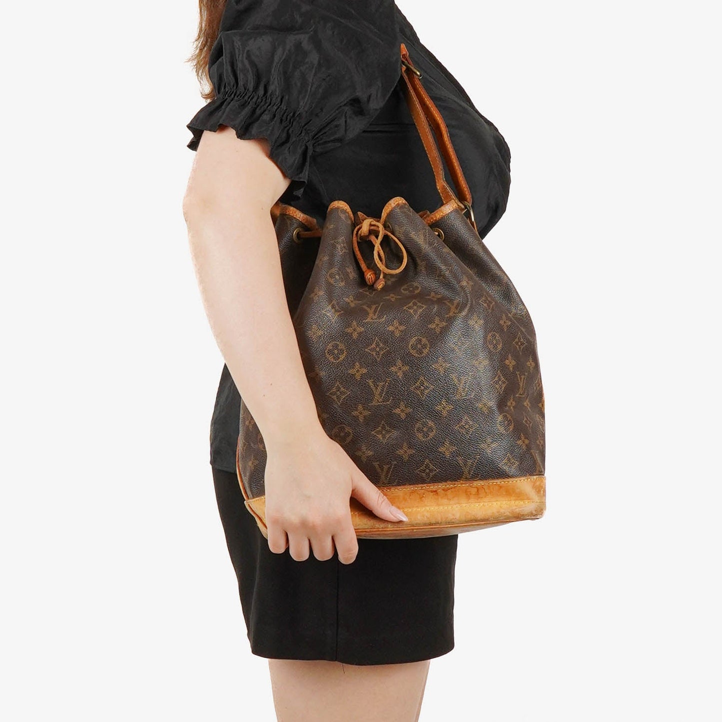 Louis Vuitton Noe GM Monogram Canvas Shoulder Bag