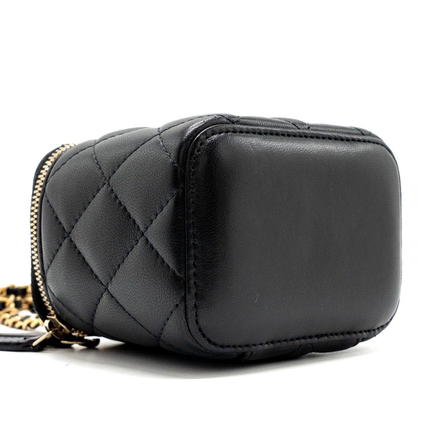 Chanel Pearl Crush mini vanity with chain lambskin black with