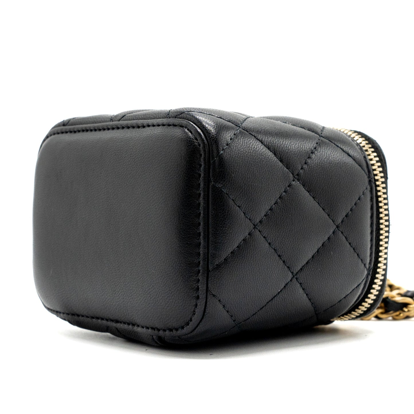 Chanel Pearl Crush mini vanity with chain lambskin black with
