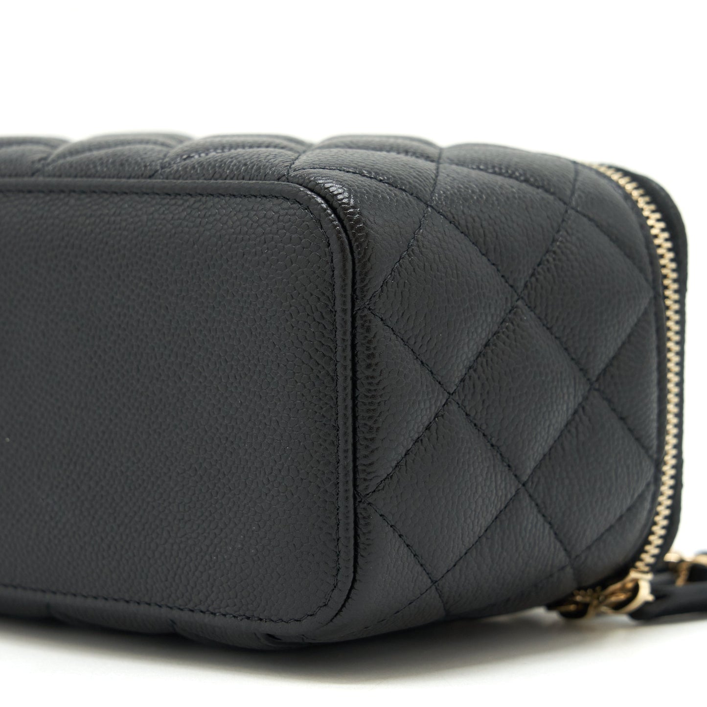 Chanel 22P Long Vanity With Logo On Chain Caviar Black L
