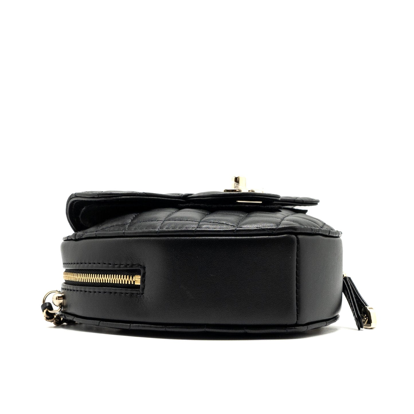 Chanel 22S Heart Bag Lambskin Black L (Microchip)