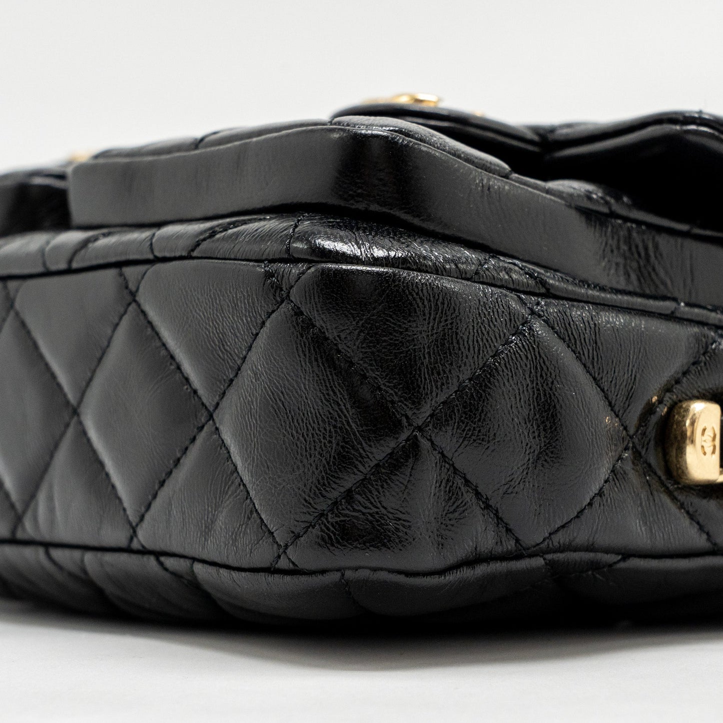 Chanel Double pocket top handle messanger bag shiny calfskin black  (microchip )