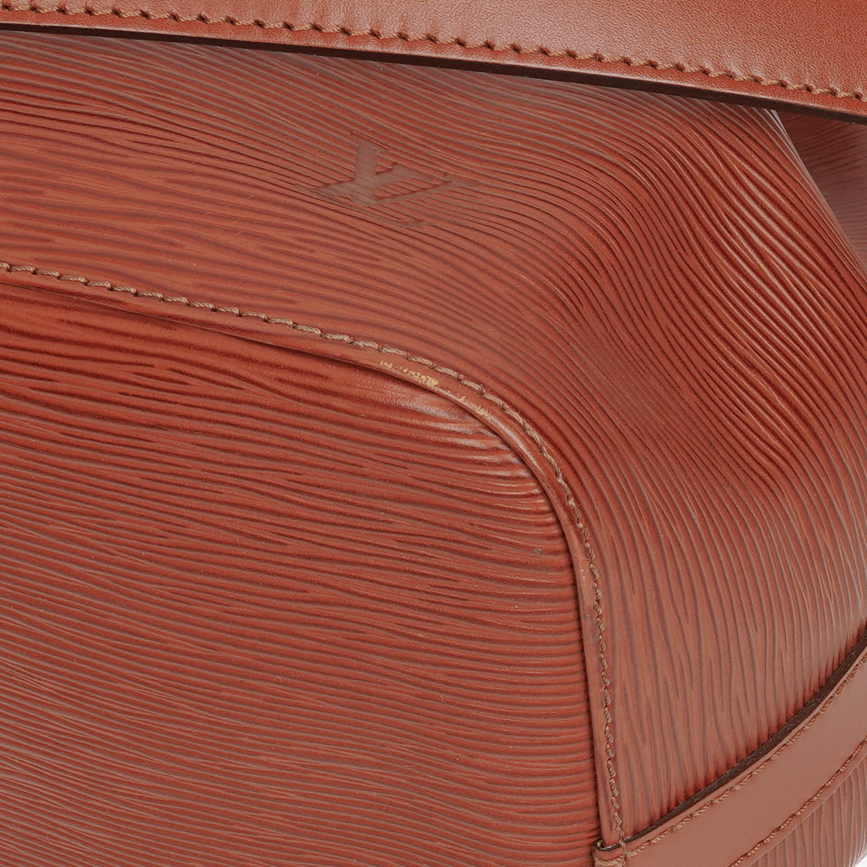 Louis Vuitton Petit Noe EPI Leather Shoulder Bag
