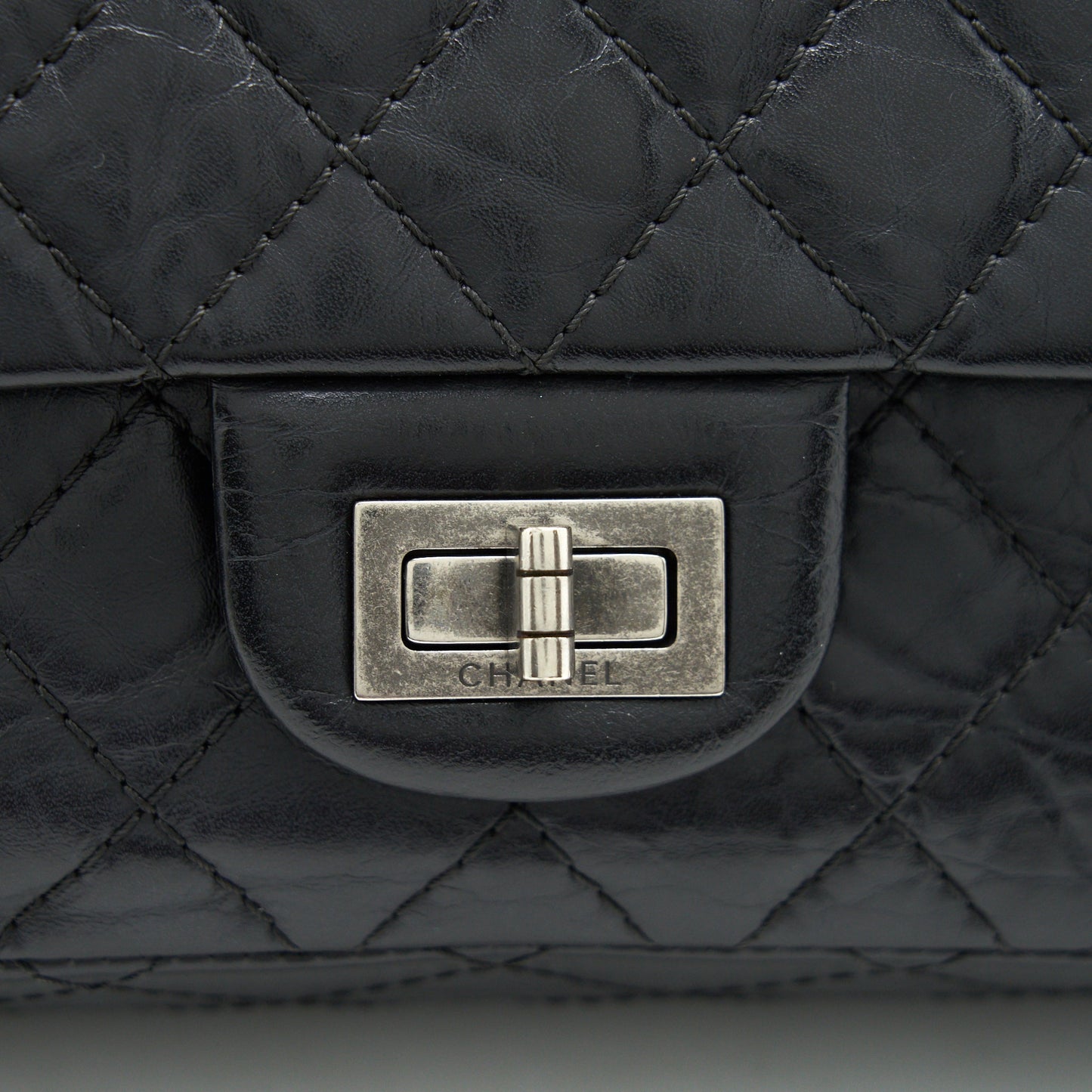 Chanel Reissue 2.55 double flap Bag Calfskin black