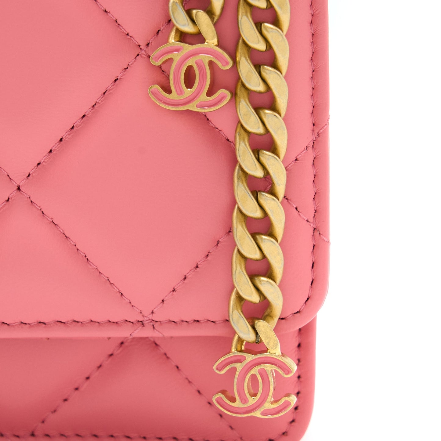 Chanel 22P Seasonal Mini Square Wallet On Chain Lambskin Pink