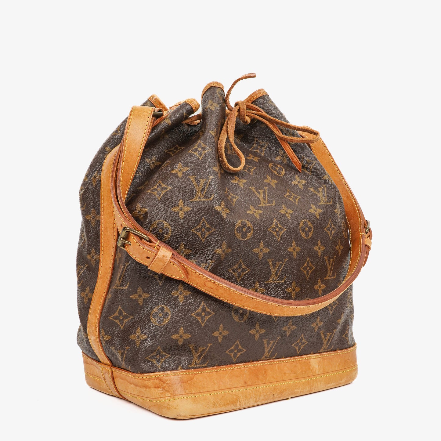 Louis Vuitton Noe Grande GM Monogram Canvas Shoulder Bag