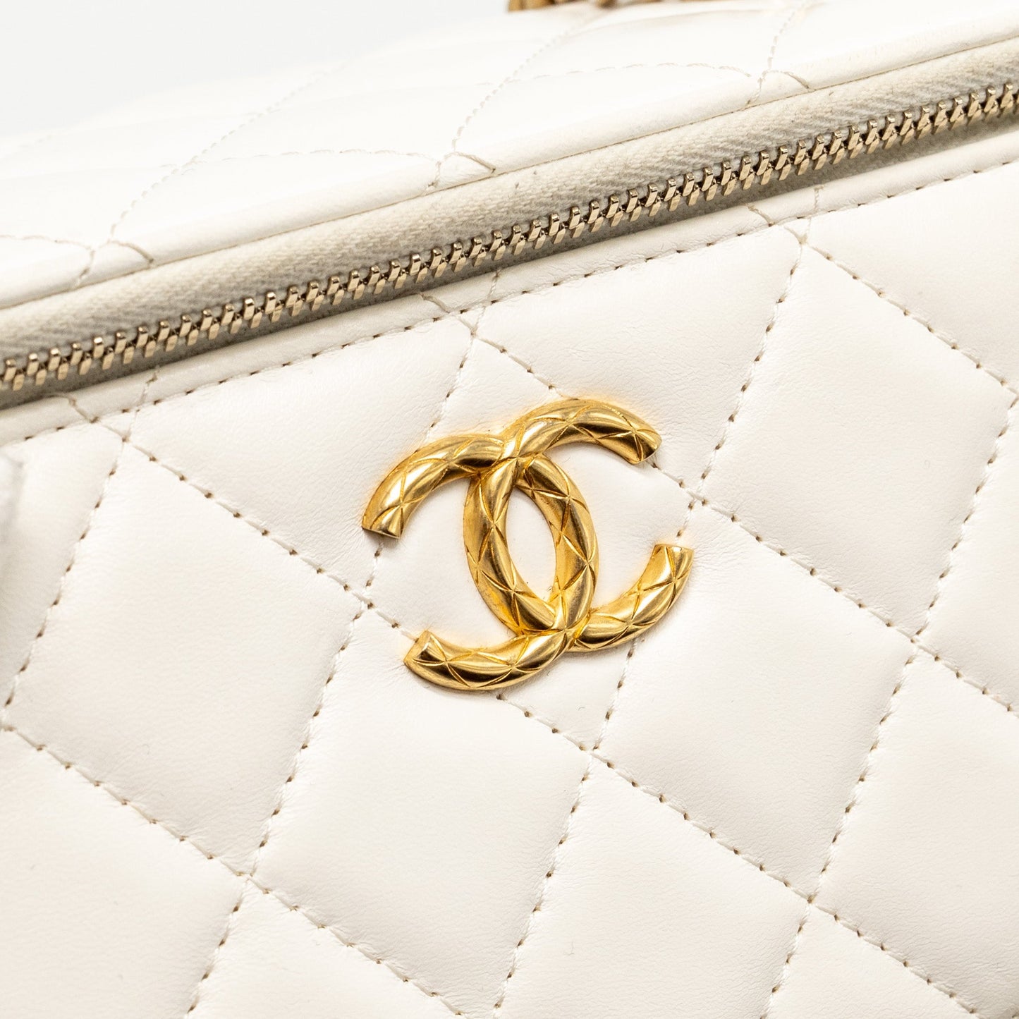 Chanel Gold Pillar Adjustable Chain Long Vanity Lambskin White  (Microchip)