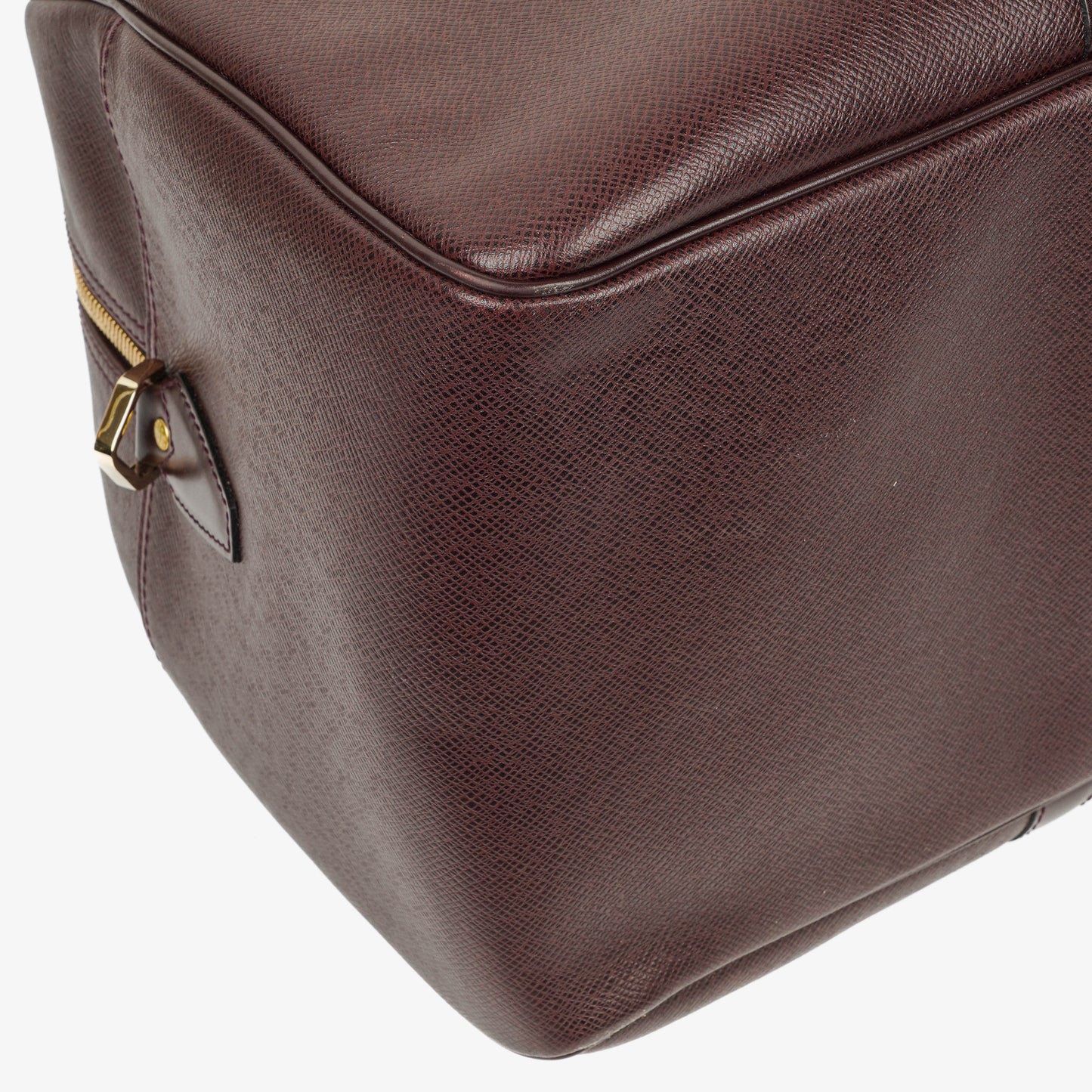 Louis Vuitton Kendall Burgundy Taiga Leather Bag