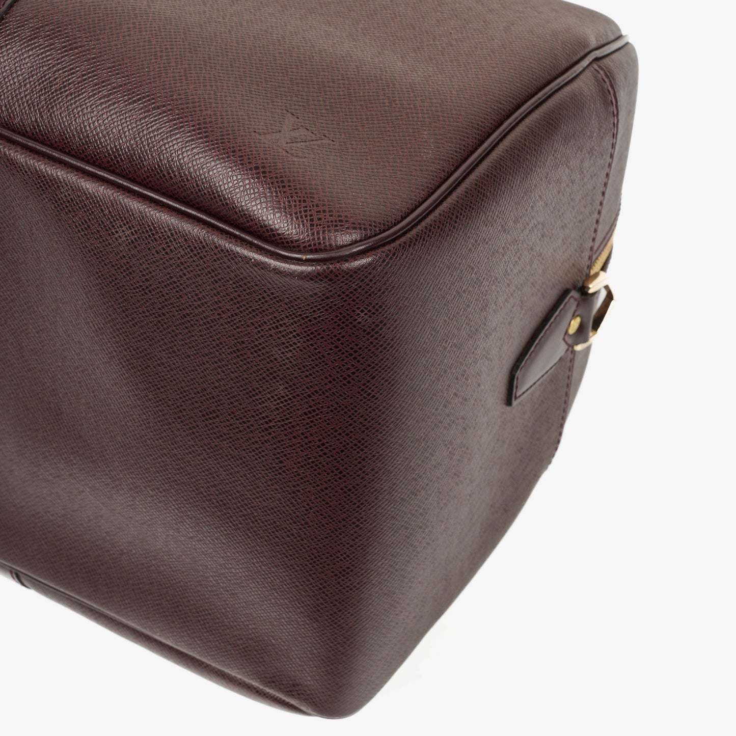 Louis Vuitton Kendall Burgundy Taiga Leather Bag