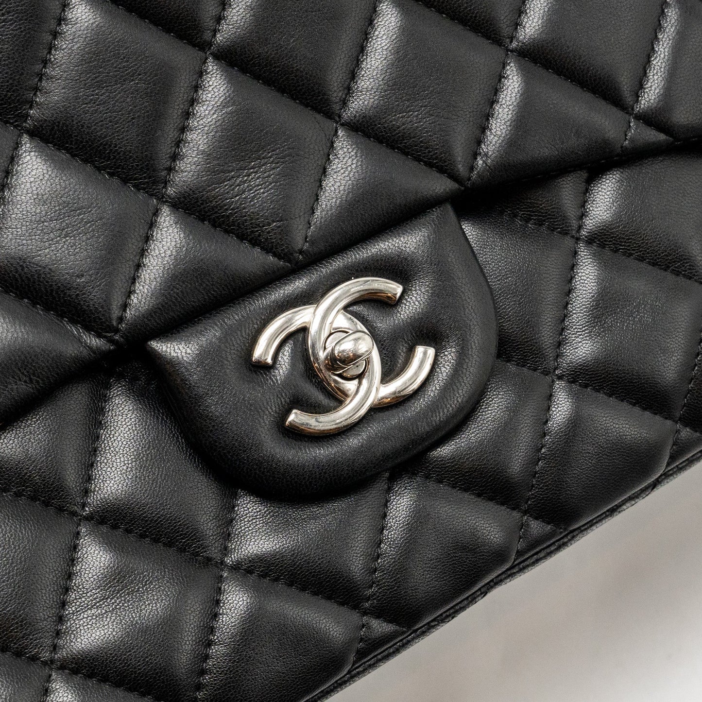 Chanel maxi classic single flap bag lambskin black