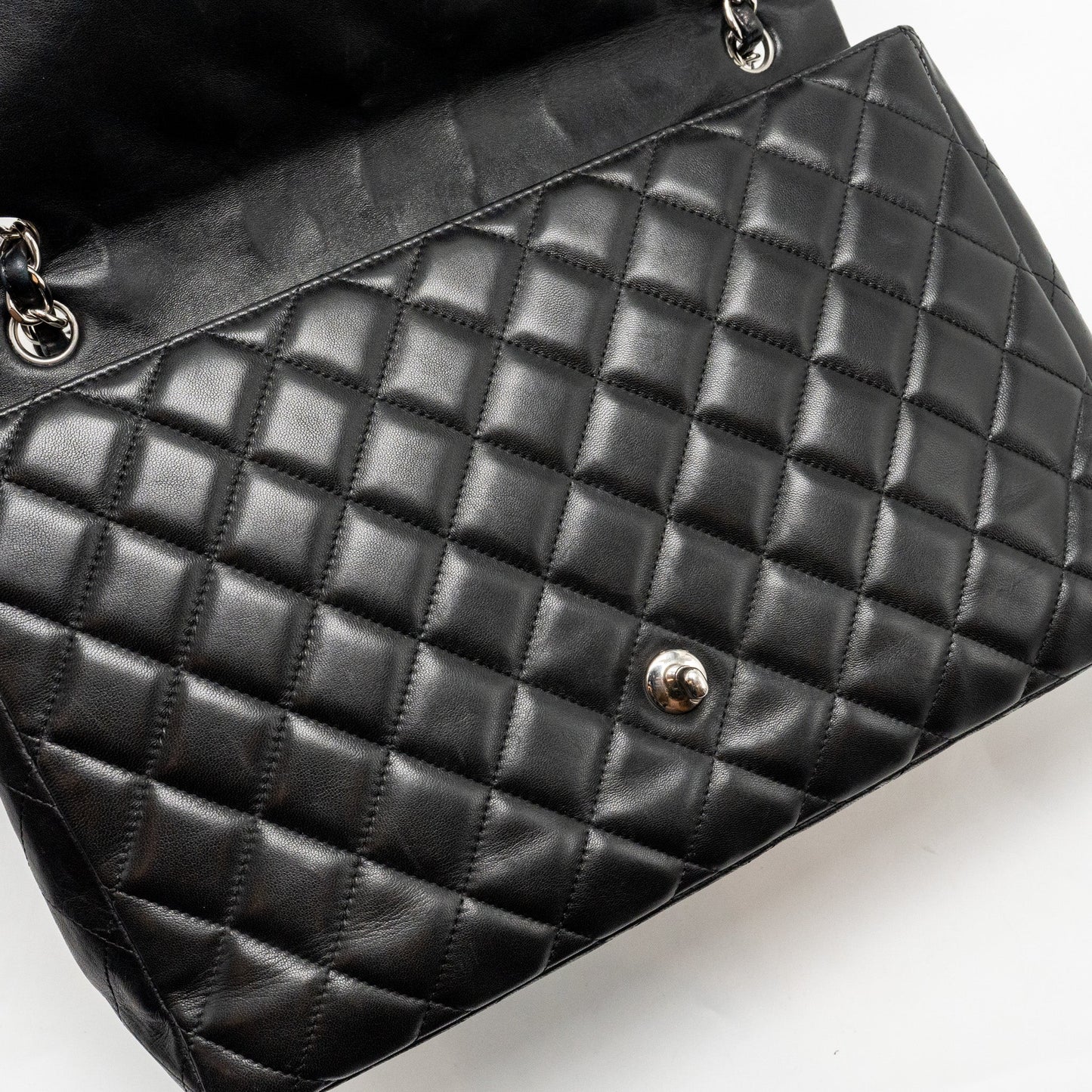 Chanel maxi classic single flap bag lambskin black