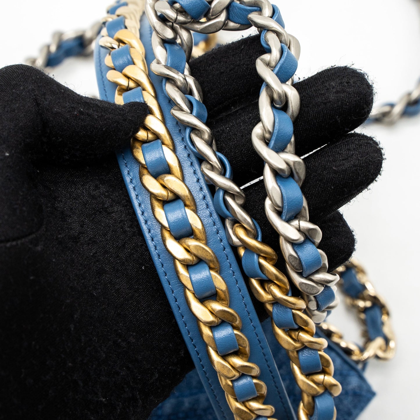 Chanel 19 Wallet On Chain Denim Blue Multicolor Hardware (Microchip)