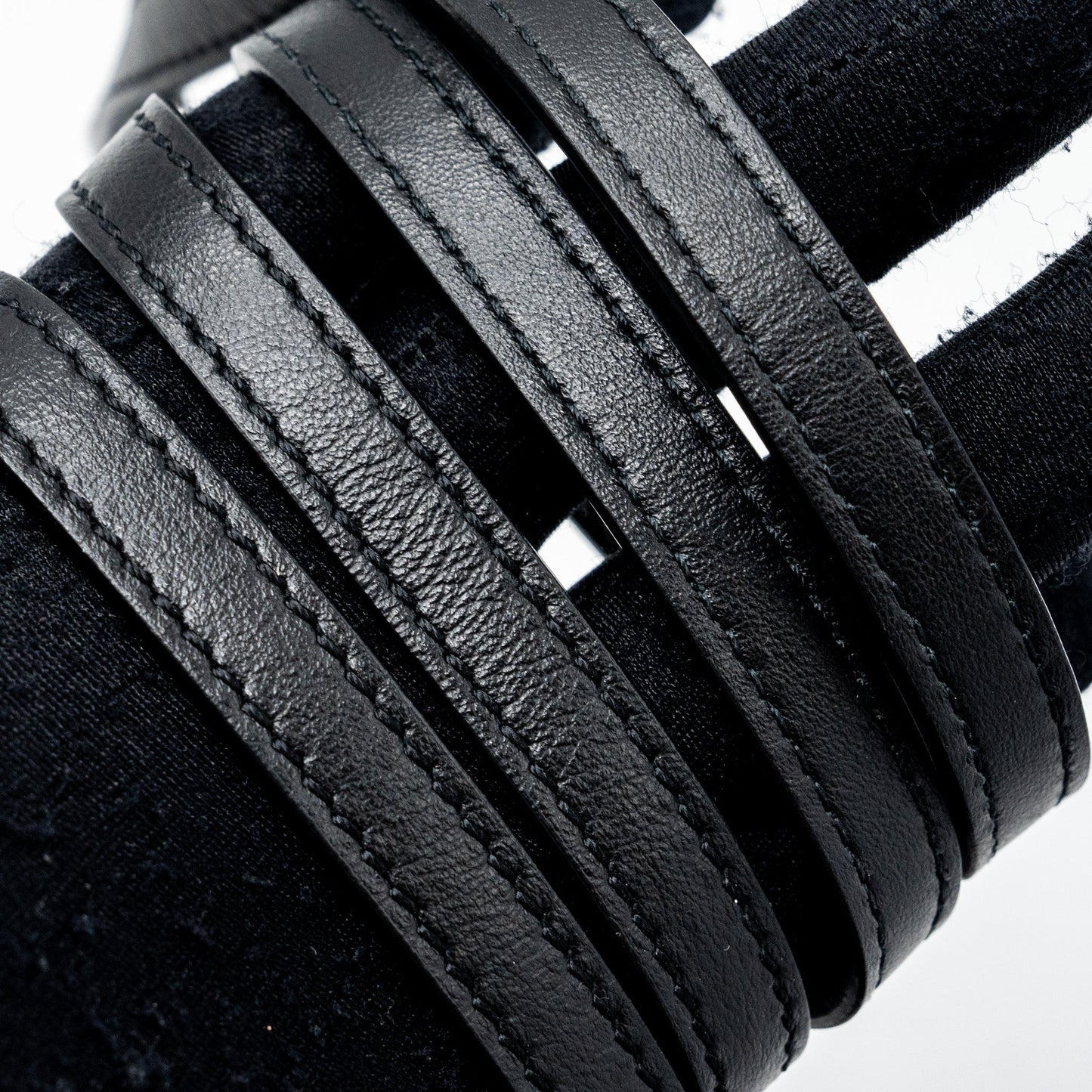 CHANEL SHOULDER BAG LAMBSKIN BLACK