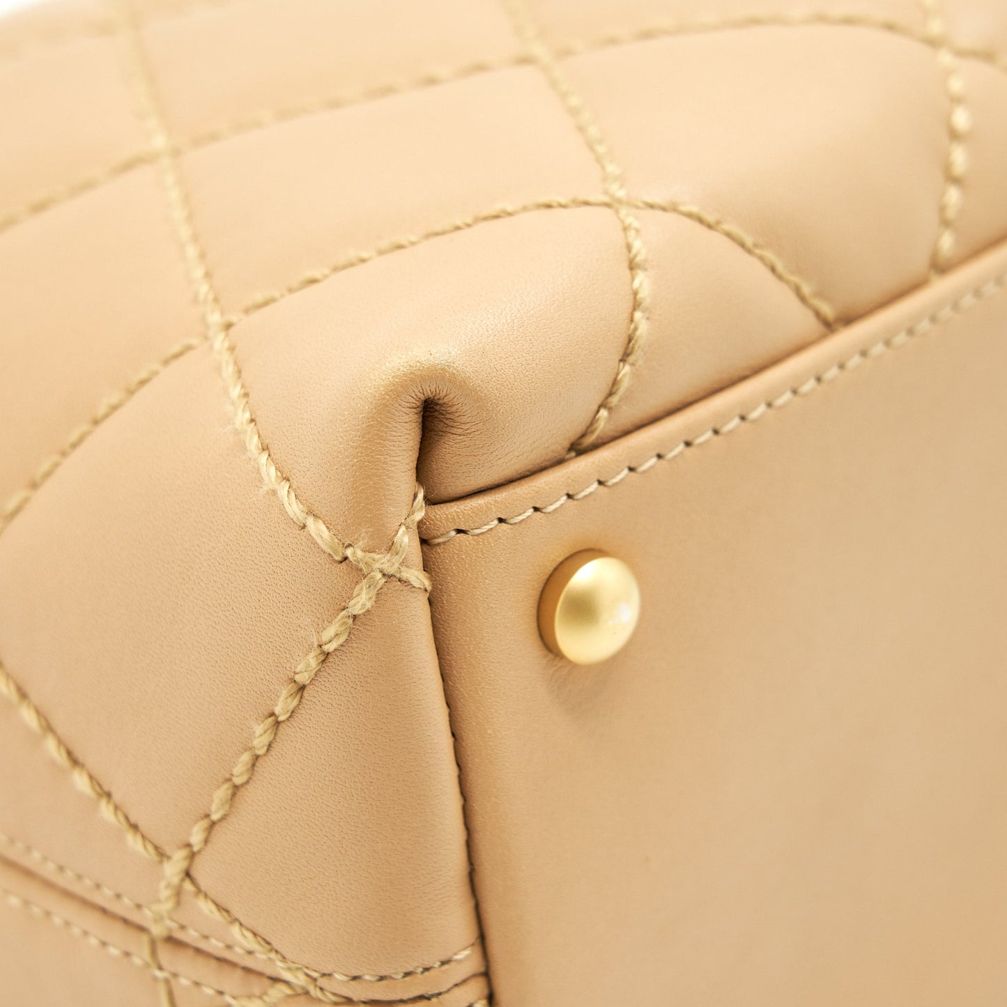 Chanel  Quilted beige Shoulder Bag