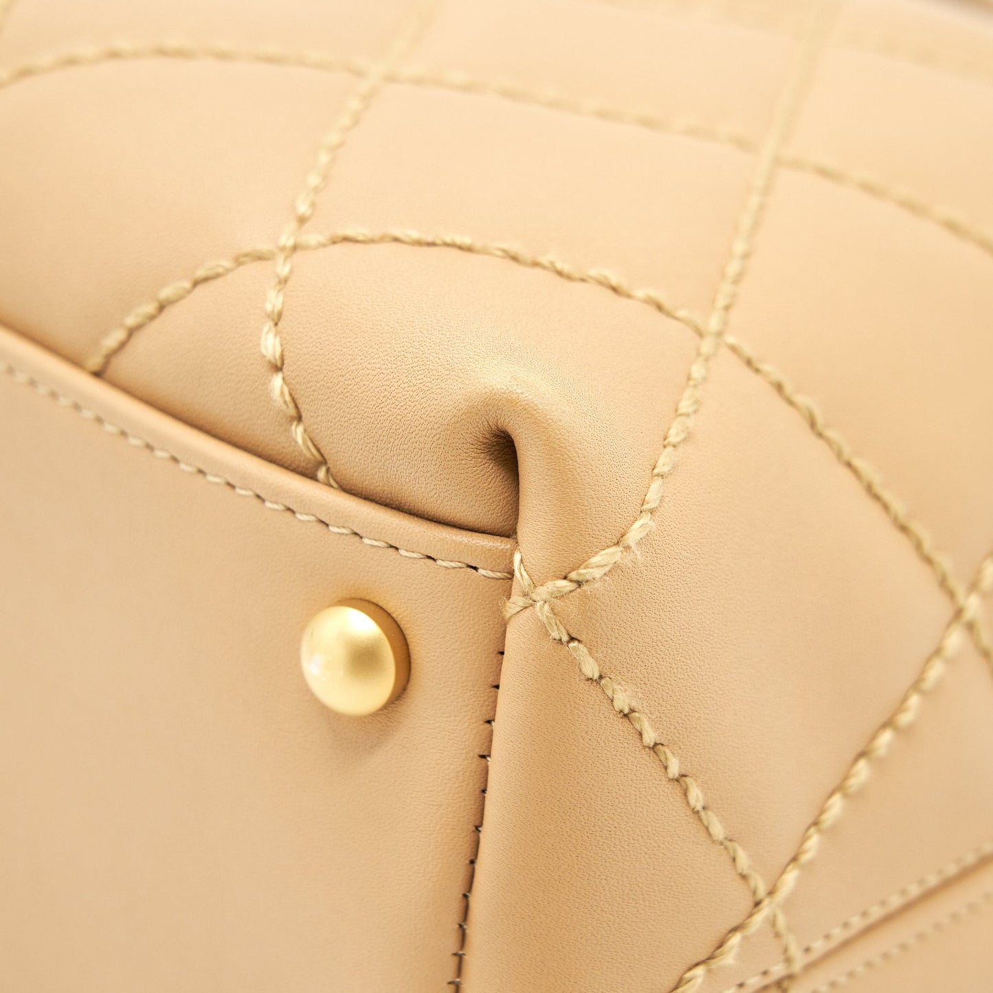 Chanel  Quilted beige Shoulder Bag