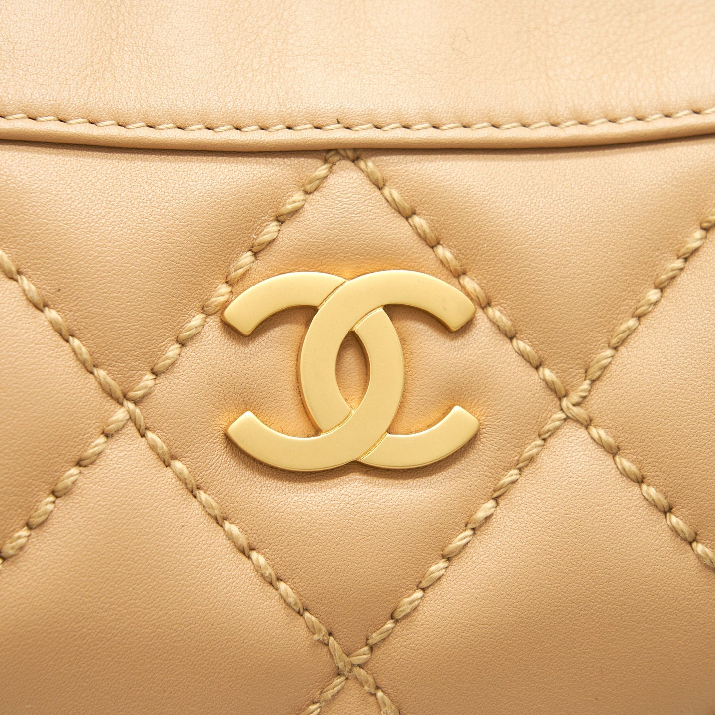 Chanel  Quilted beige Shoulder Bag