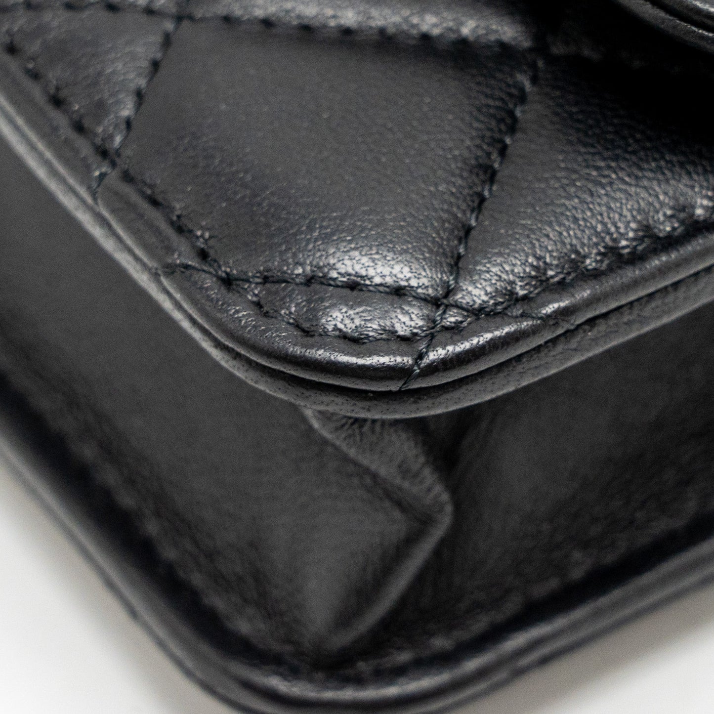 Chanel Pearl Crush Mini Flap Wallet with Chain Lambskin Black  (Microchip)