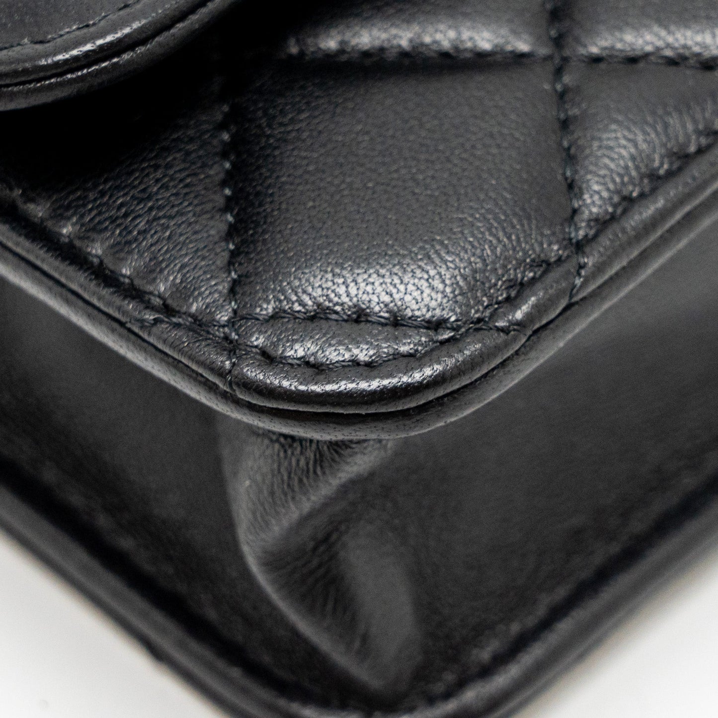 Chanel Pearl Crush Mini Flap Wallet with Chain Lambskin Black  (Microchip)