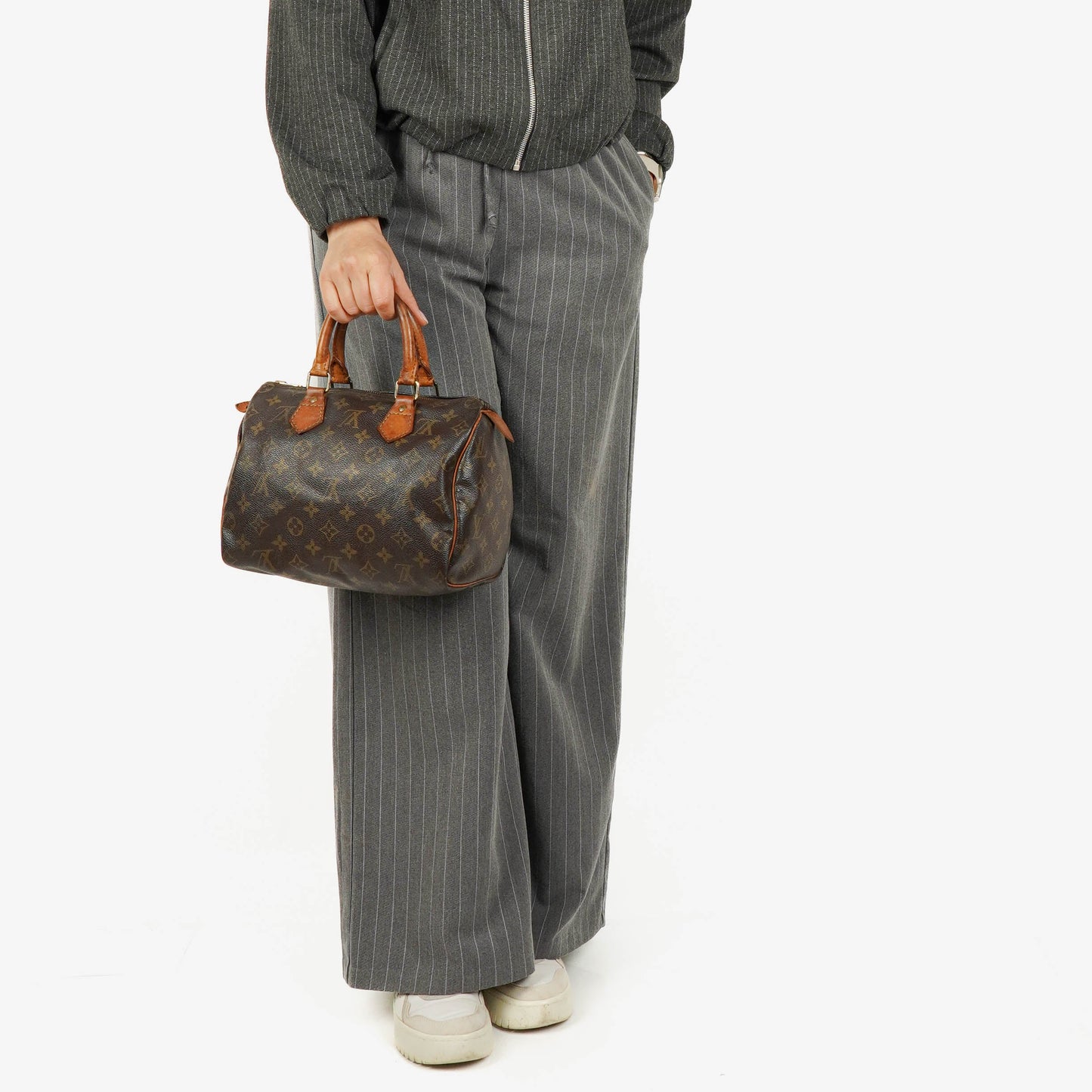 Louis Vuitton  25 Monogram Canvas Bag