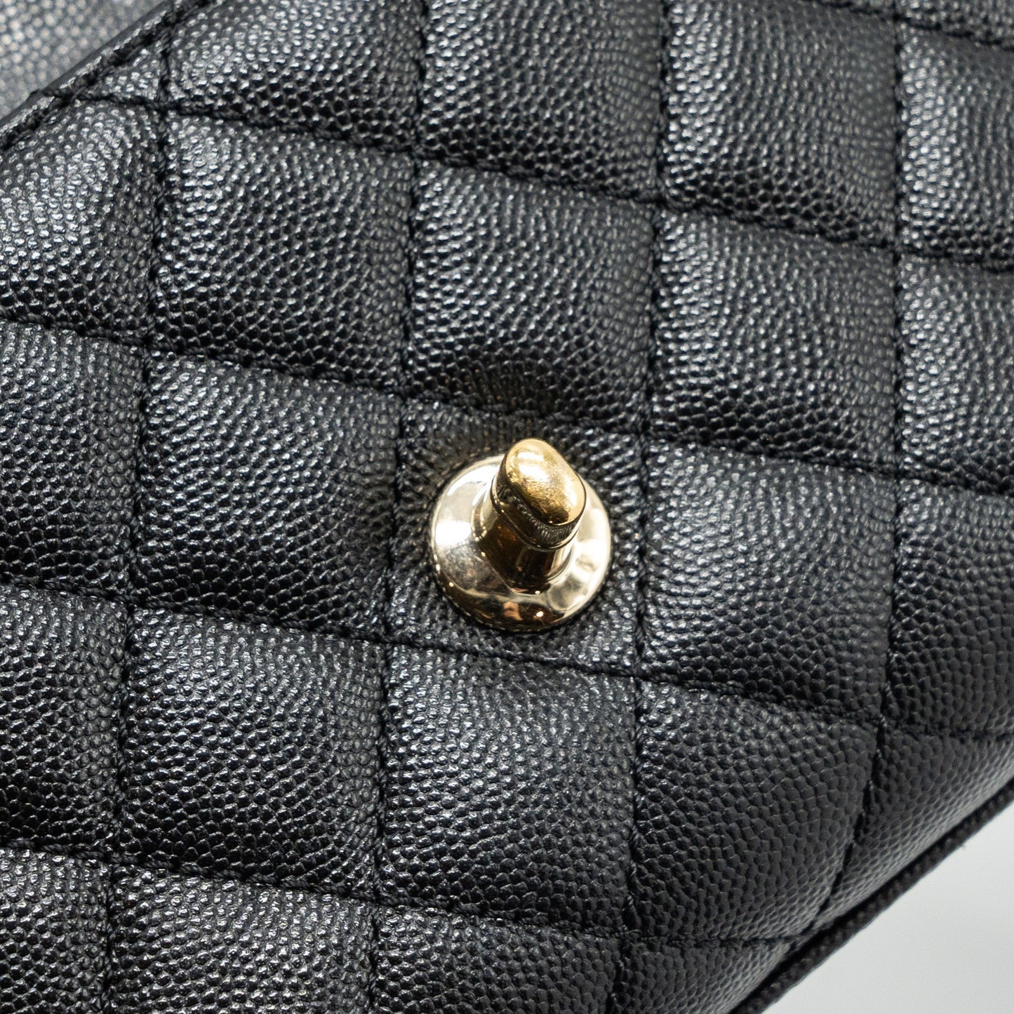 Chanel Coco Handle Extra Mini With Lizard Embossed Handle Caviar Black L(microchip)