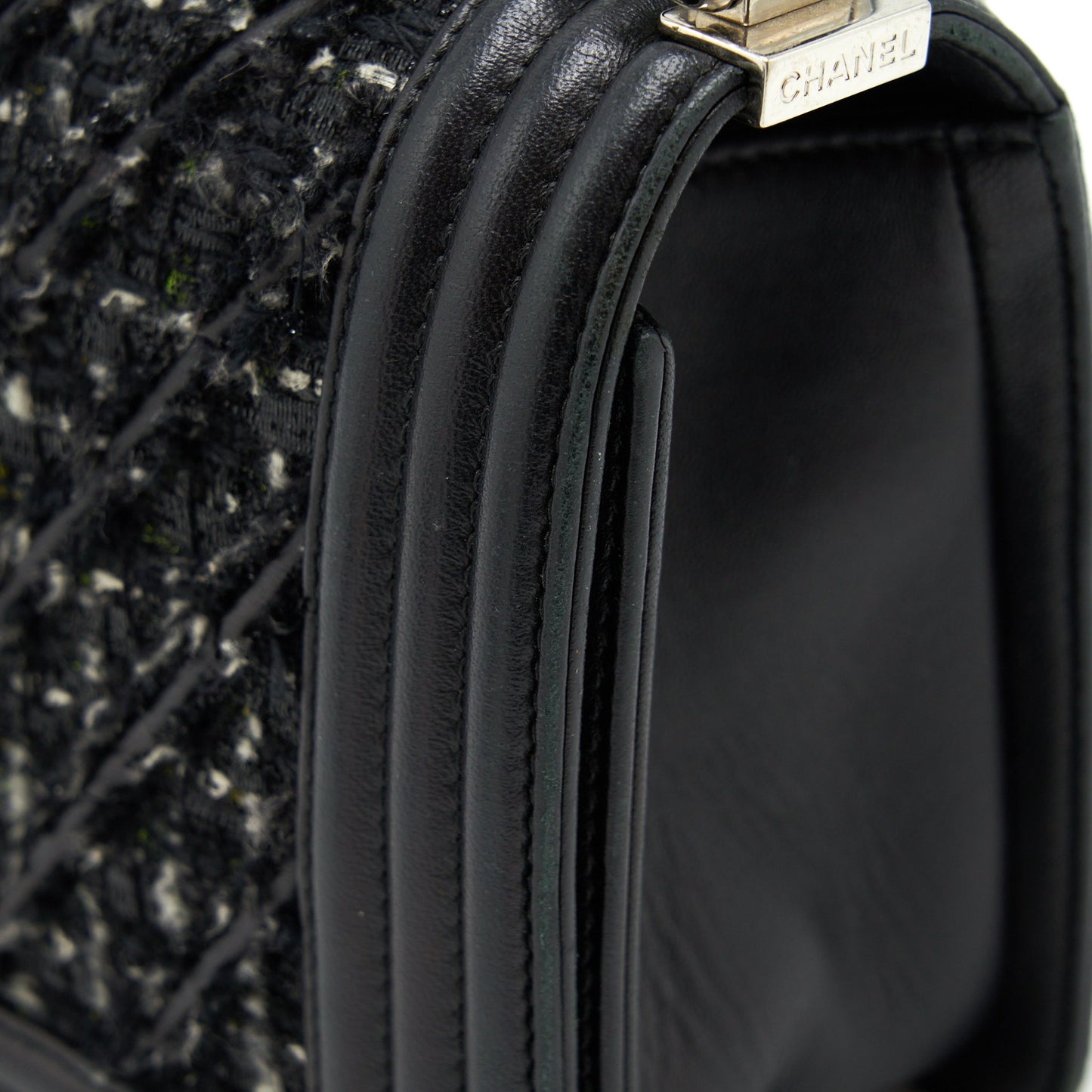Chanel Boy Medium Tweed/Lambskin Black