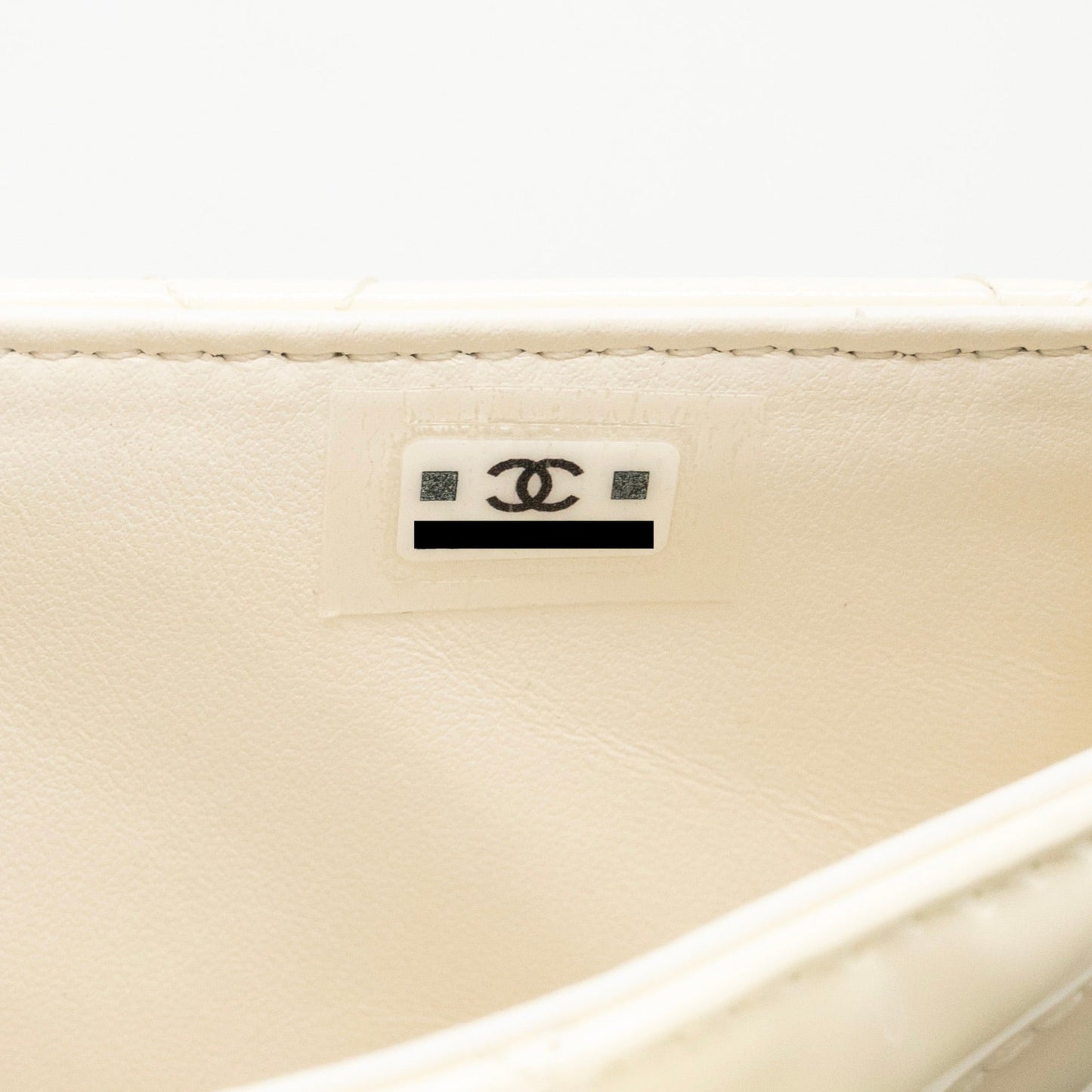 Chanel round clutch patent leather white  (microchip)