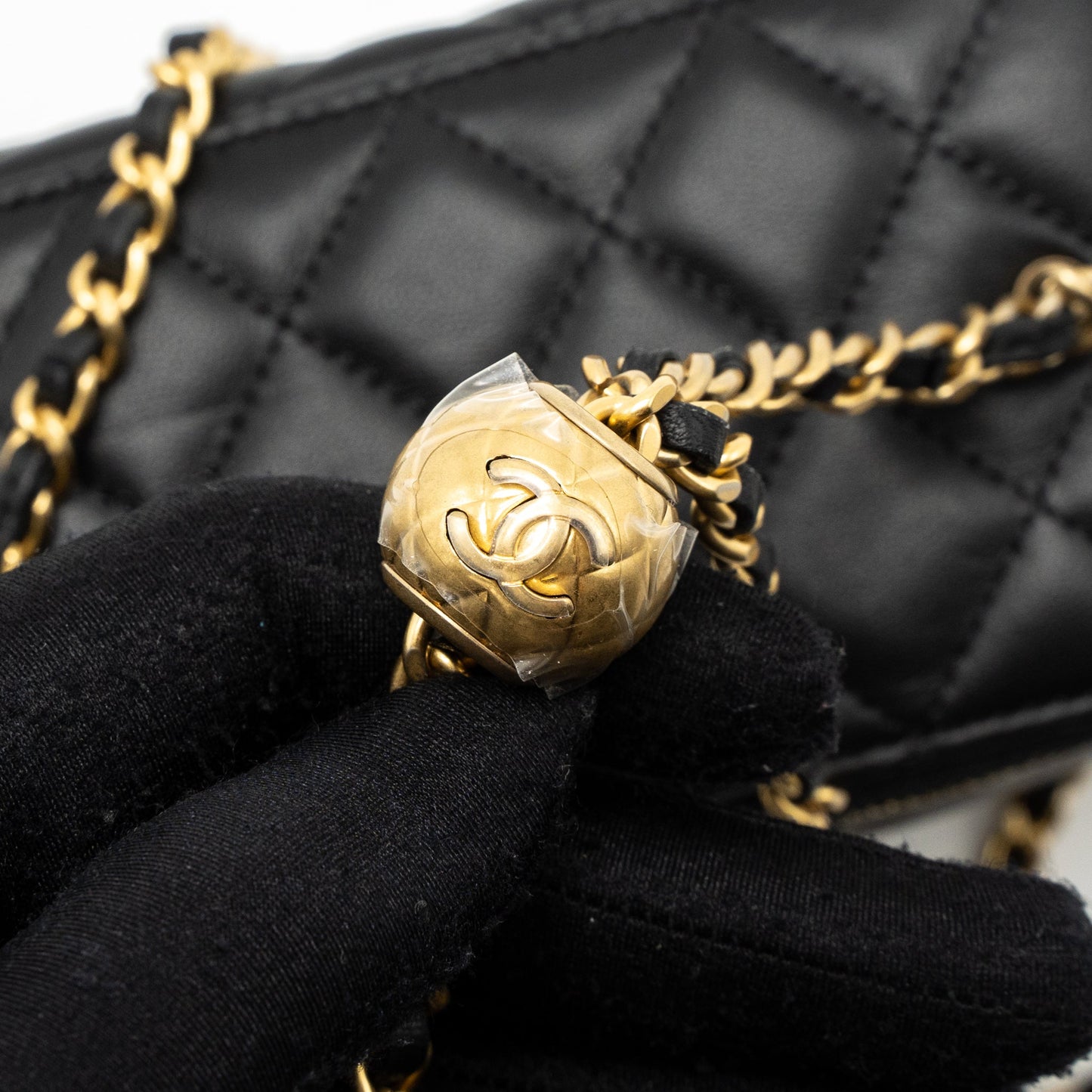 Chanel Pearl Crush Long Vanity with Chain Lambskin Black  (Microchip)
