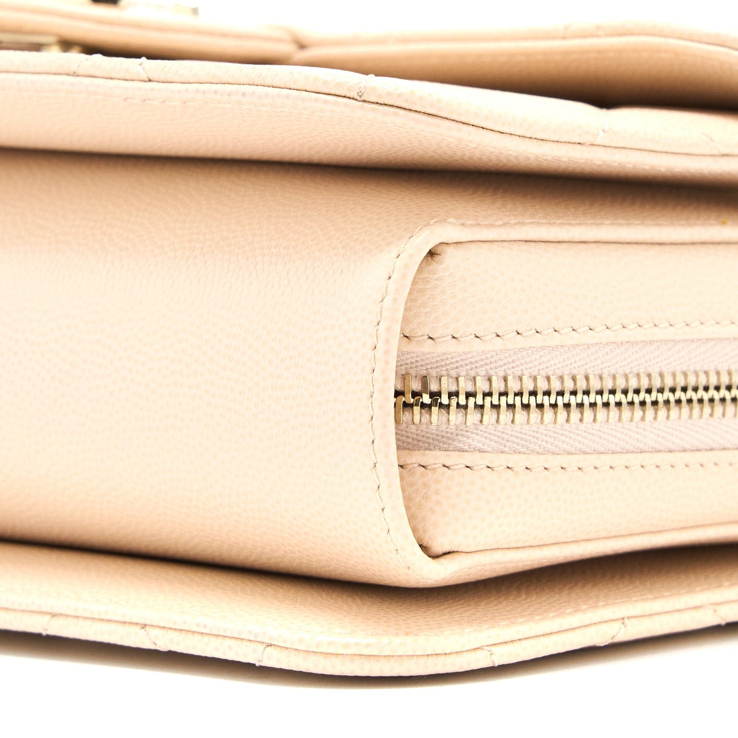 Chanel 21K Crossbody Bag Caviar Light Beige L (Microchip)