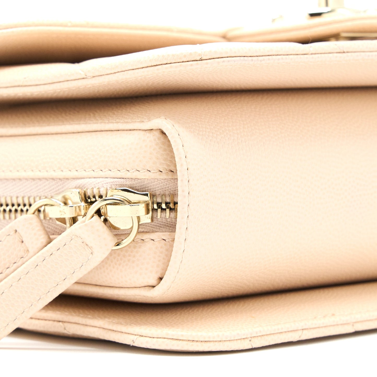 Chanel 21K Crossbody Bag Caviar Light Beige L (Microchip)