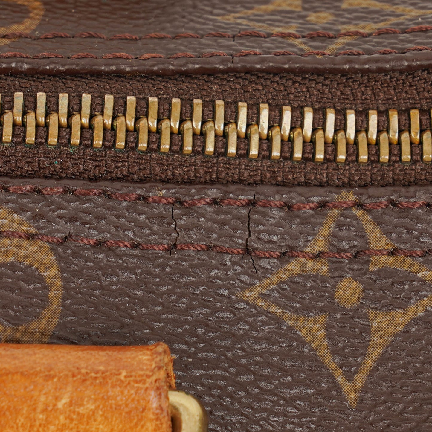 Louis Vuitton  25 Monogram Canvas Bag