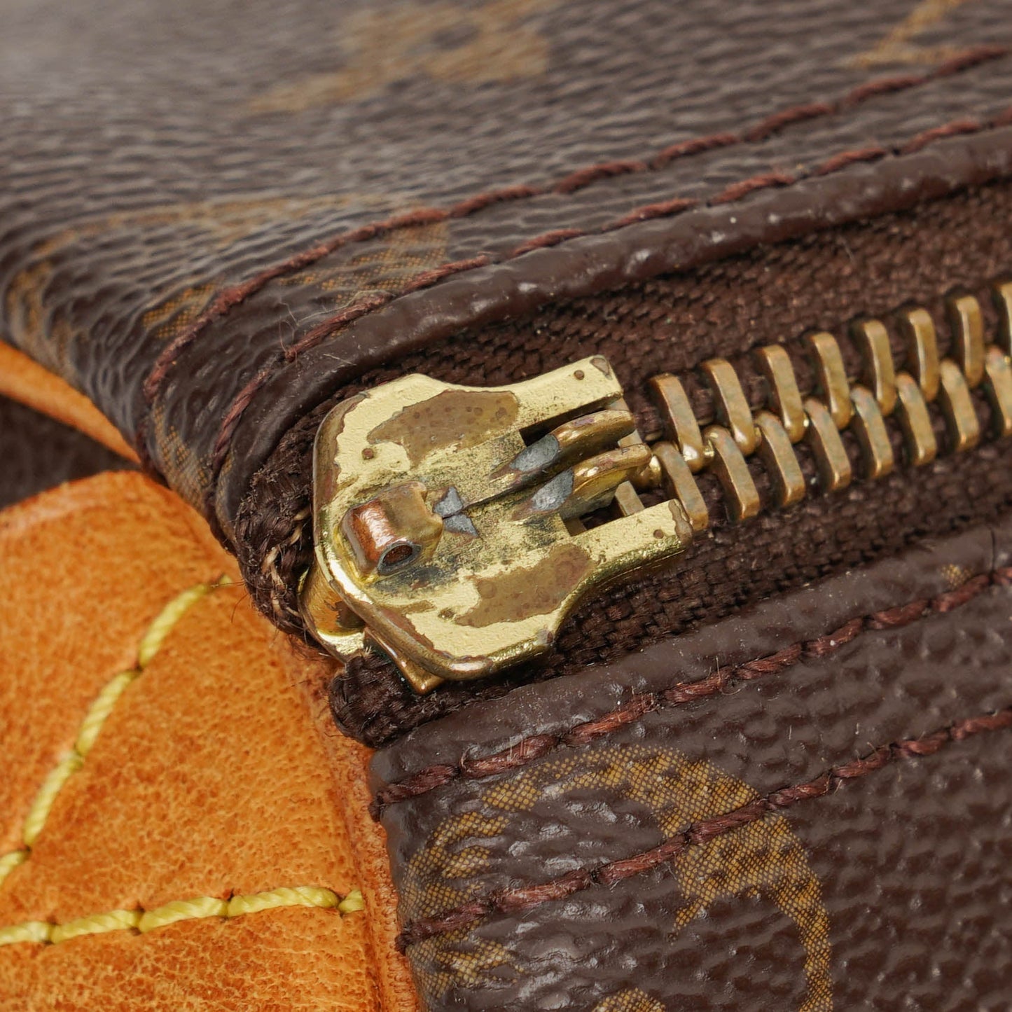 Louis Vuitton  25 Monogram Canvas Bag