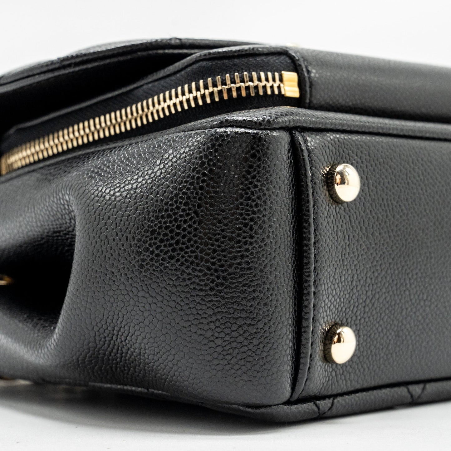 Chanel medium business affinity caviar black L (Microchip)