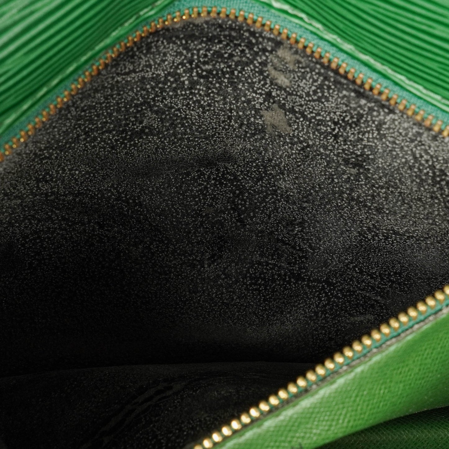 Louis Vuitton Pochette Sellier Dragonne Green Epi Clutch