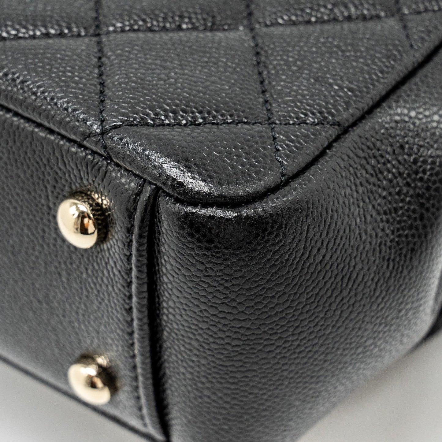 Chanel medium business affinity caviar black L (Microchip)