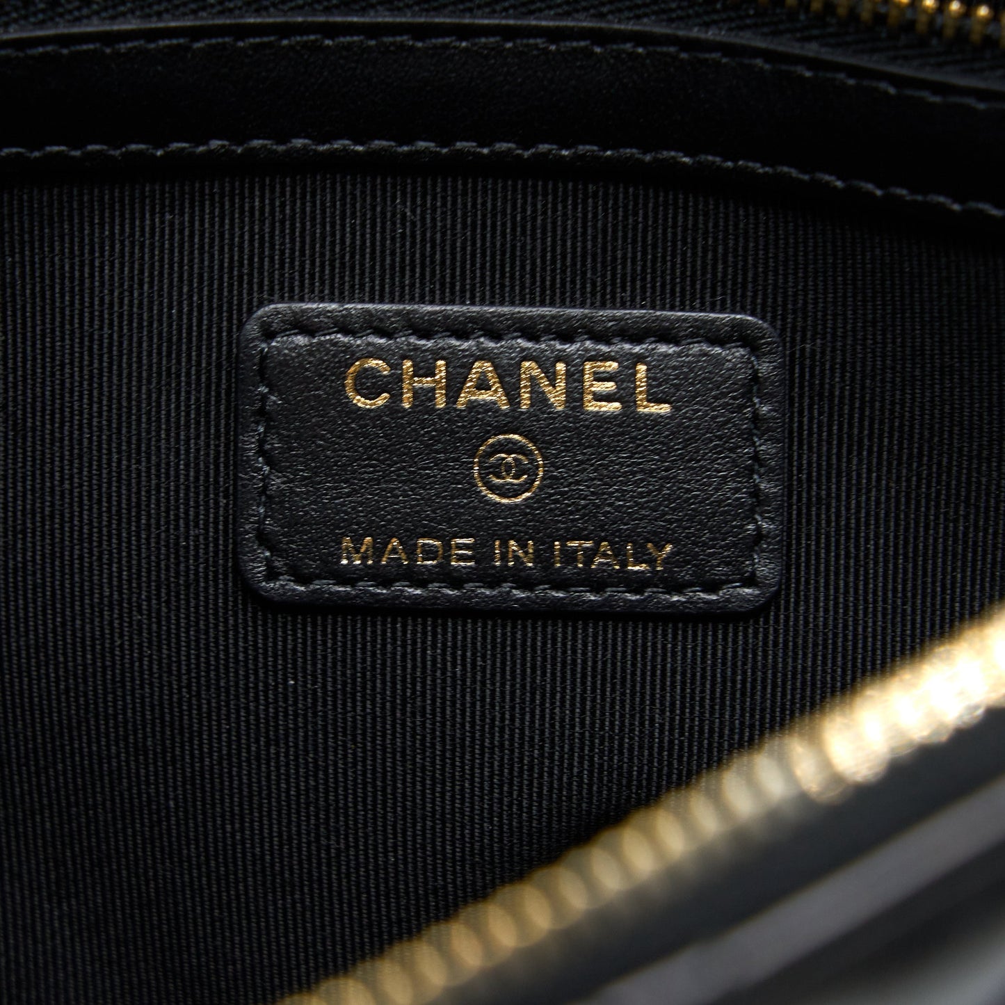Chanel O-Case Pouch Pearl/Aged Calfskin Black L