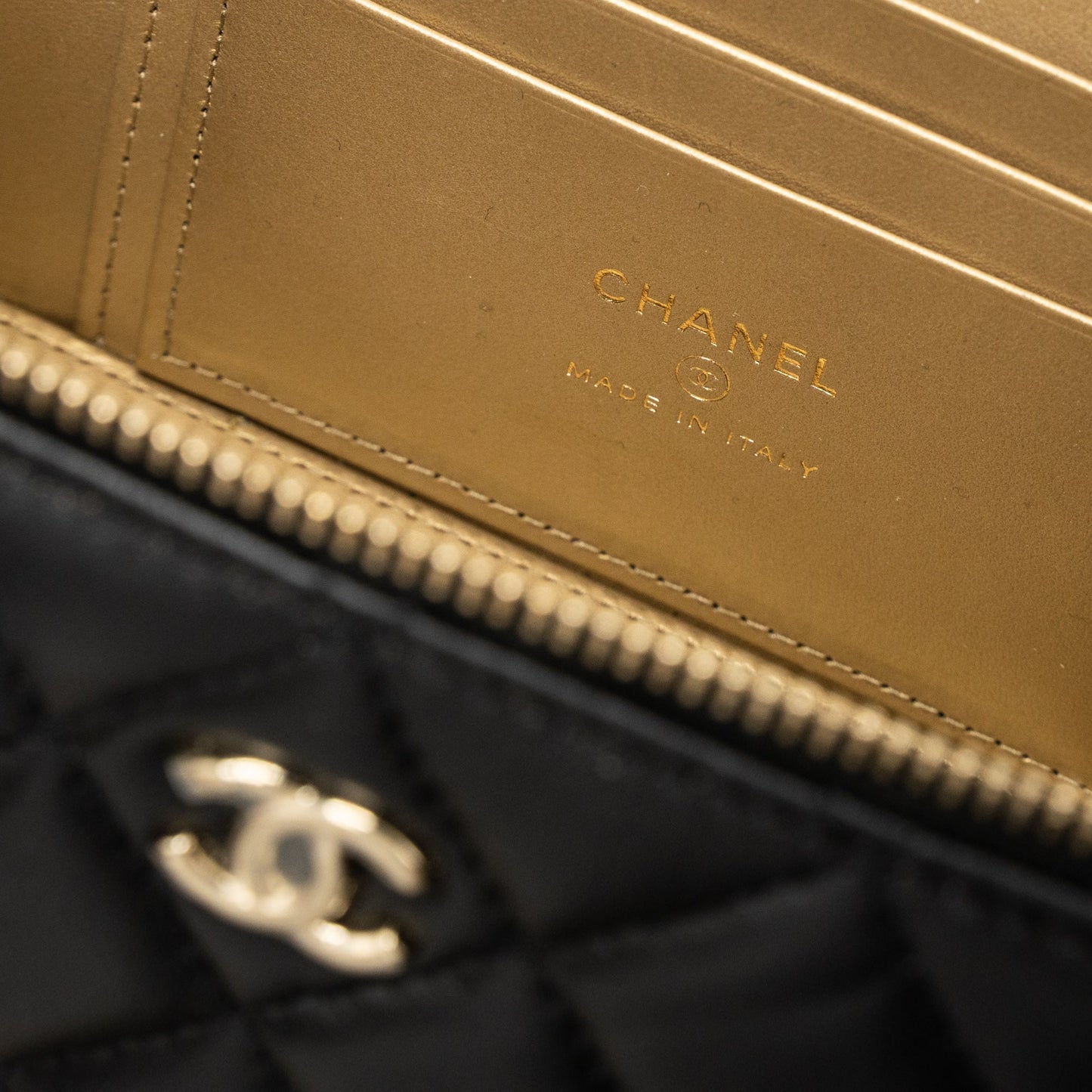 Chanel 23C Pearl Crush Long Vanity with Chain Lambskin Black L (Microchip)
