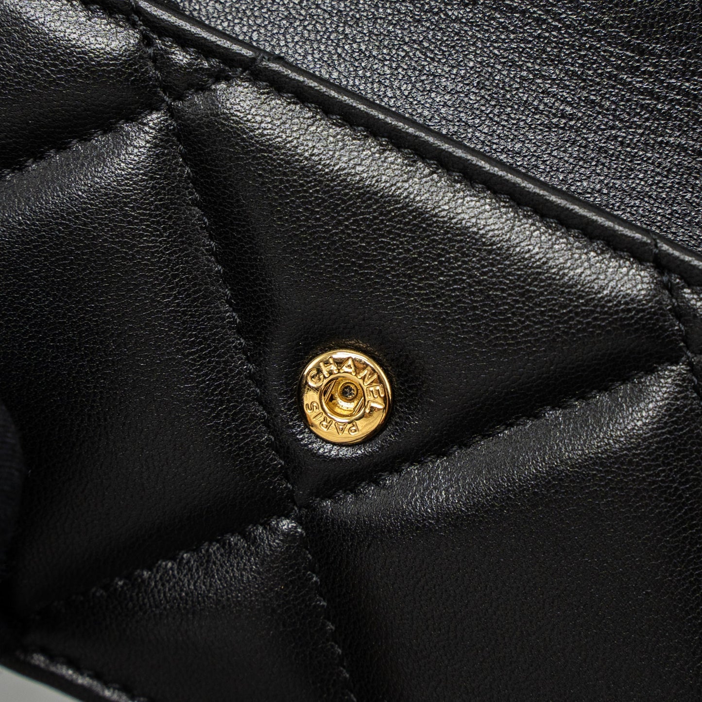Chanel 19 Flap Compact Wallet Lambskin Black  (Microchip)