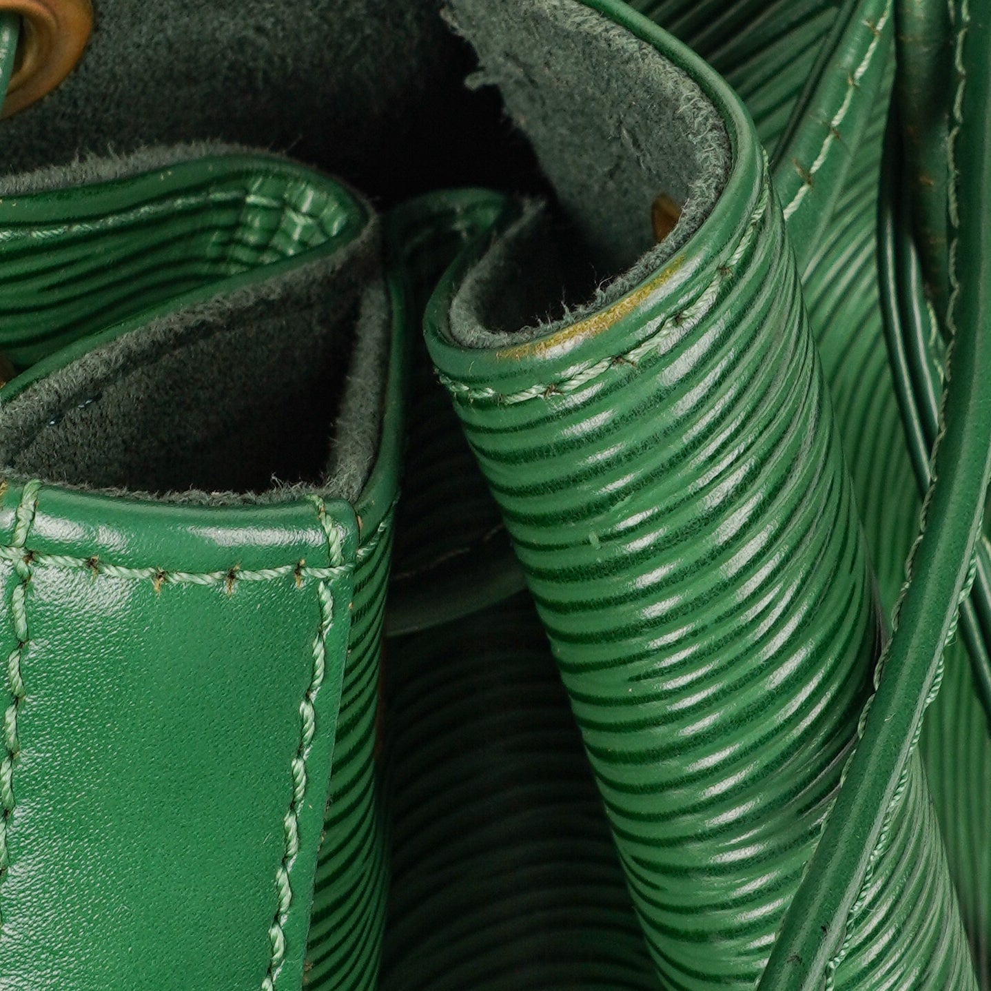 Louis Vuitton Noe Grande GM Green EPI Leather Shoulder Bag