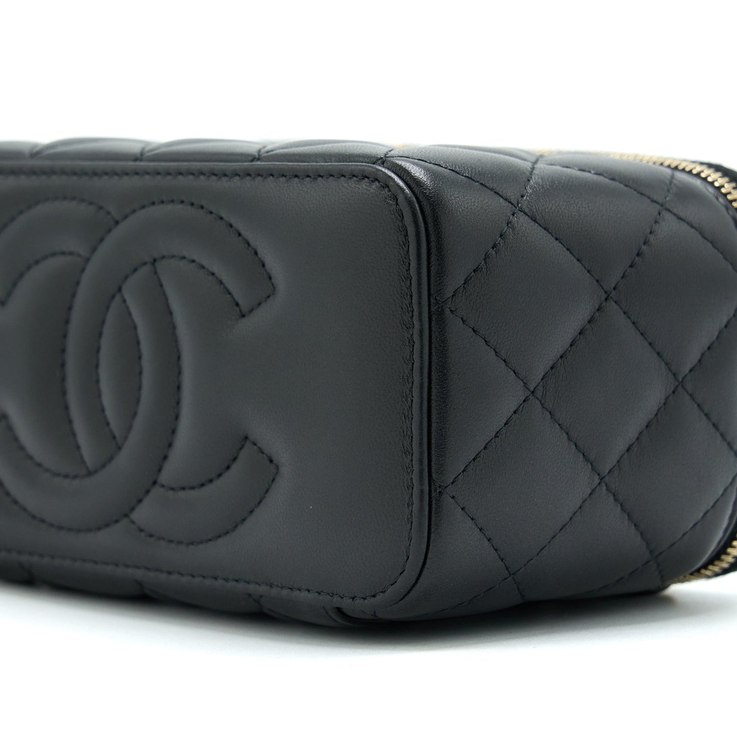 Chanel 22B Pearl Crush Long Vanity With Chain Lambskin Black