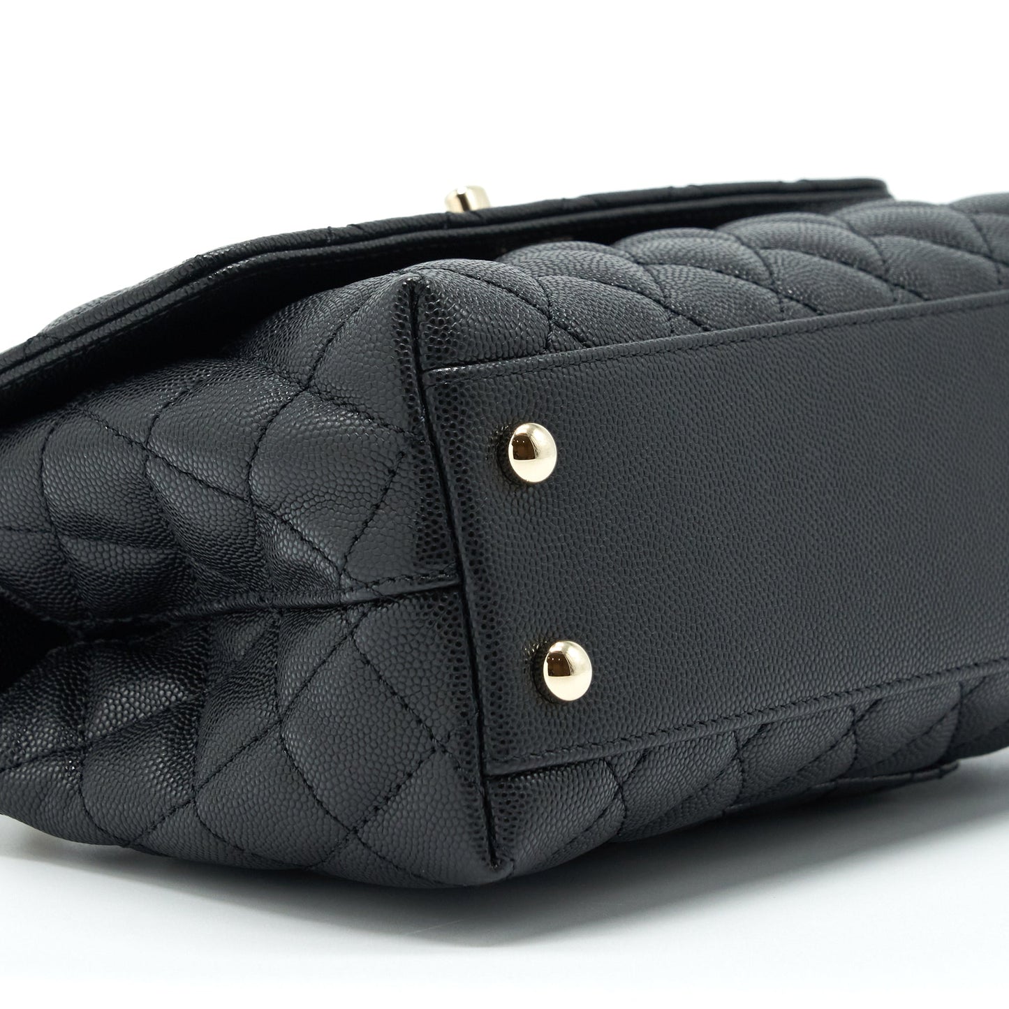 Chanel 22P Small Coco Handle Caviar Black L