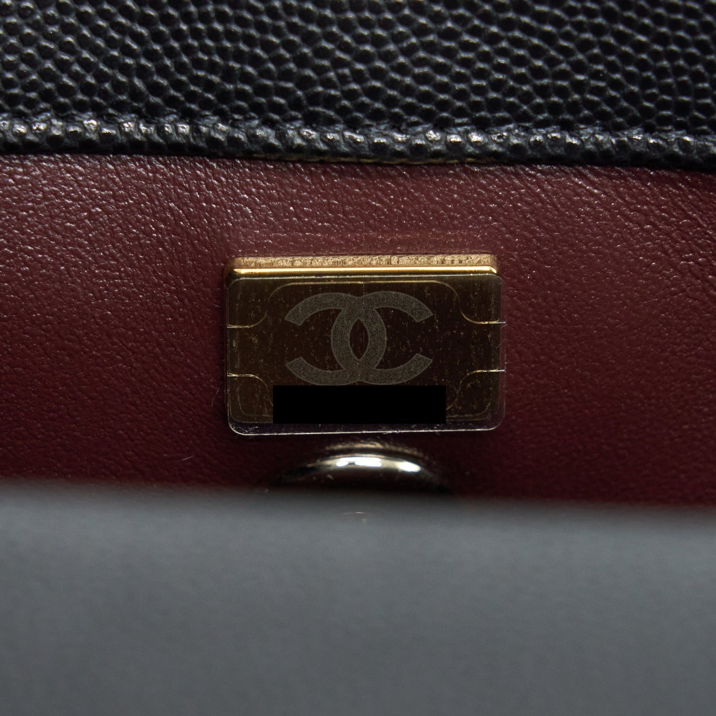 Chanel 22P Small Coco Handle Caviar Black L