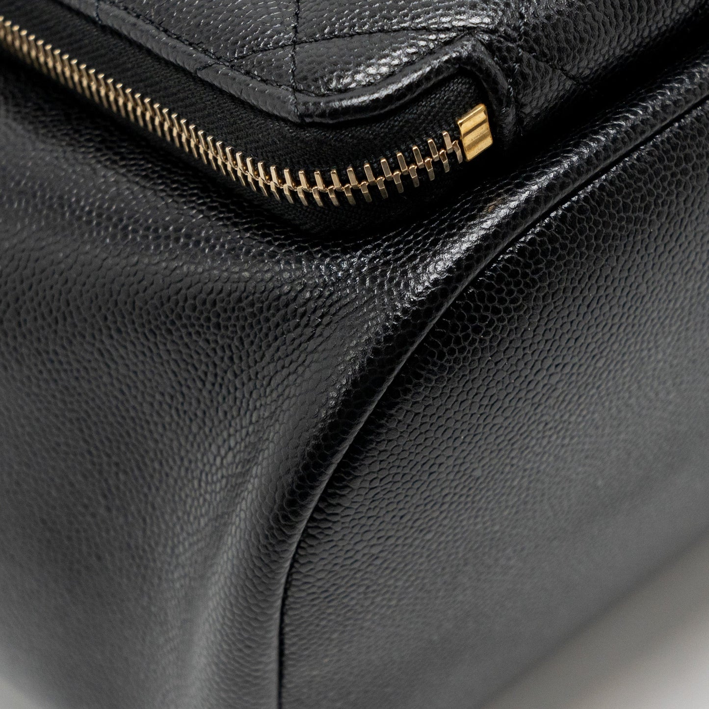 Chanel Affinity Backpack Caviar Black L (Microchip)