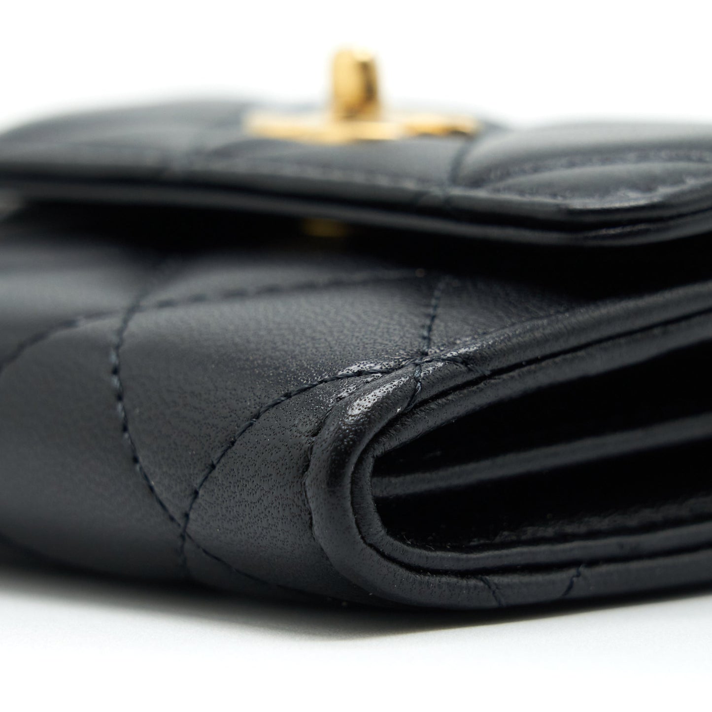 Chanel Pearl Crush Clutch With Chain Lambskin Black