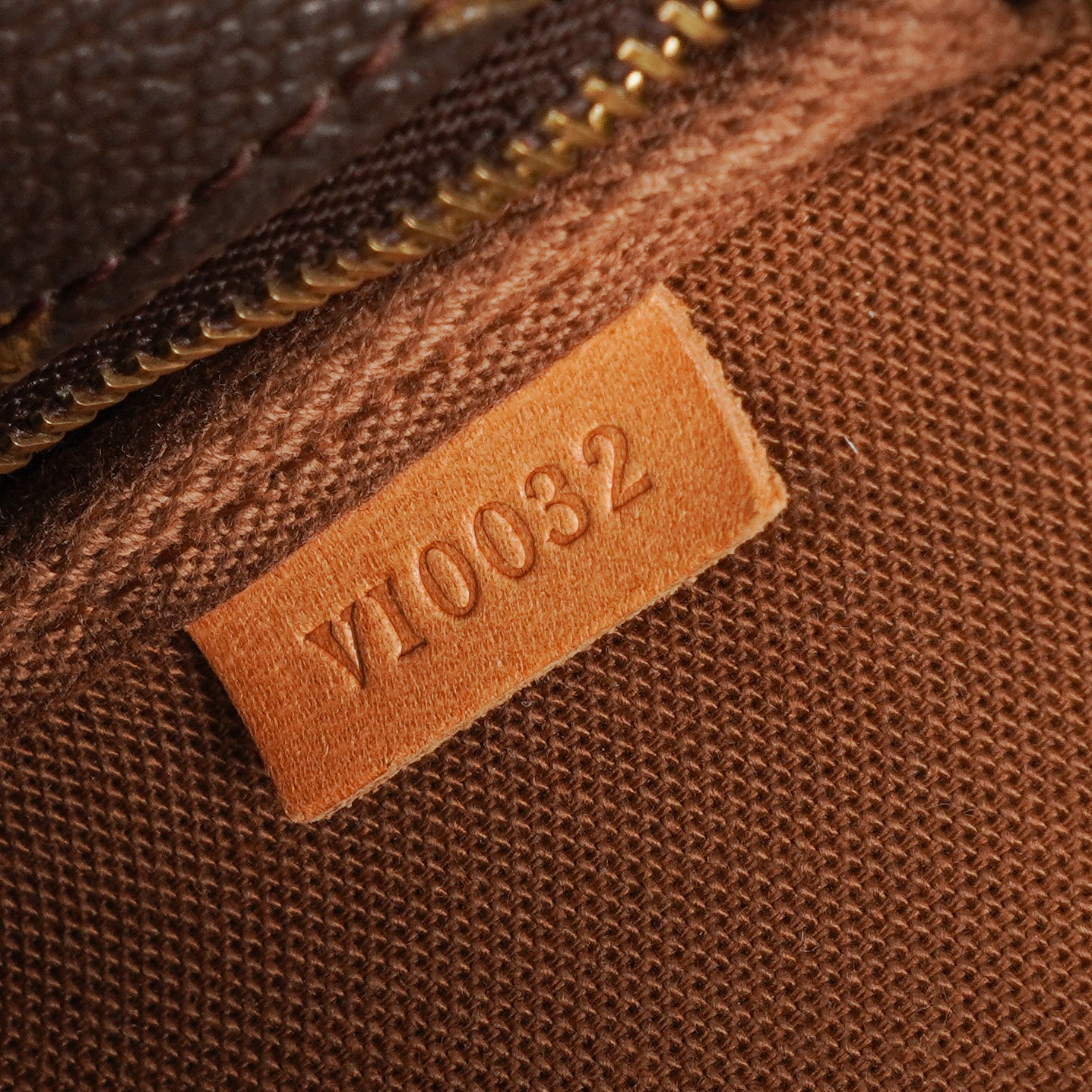 Louis Vuitton Pochette Accessoires Monogram Canvas Clutch Handbag