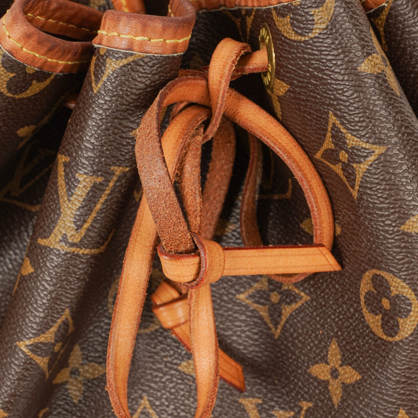Louis Vuitton Noe Grande GM Monogram Canvas Shoulder Bag