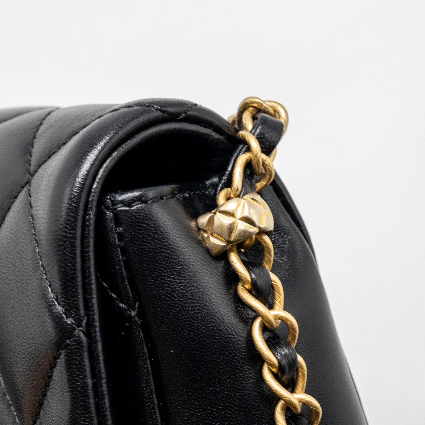 Chanel Quilted flap bag with detailed logo and chain lambskin black  (microchip)