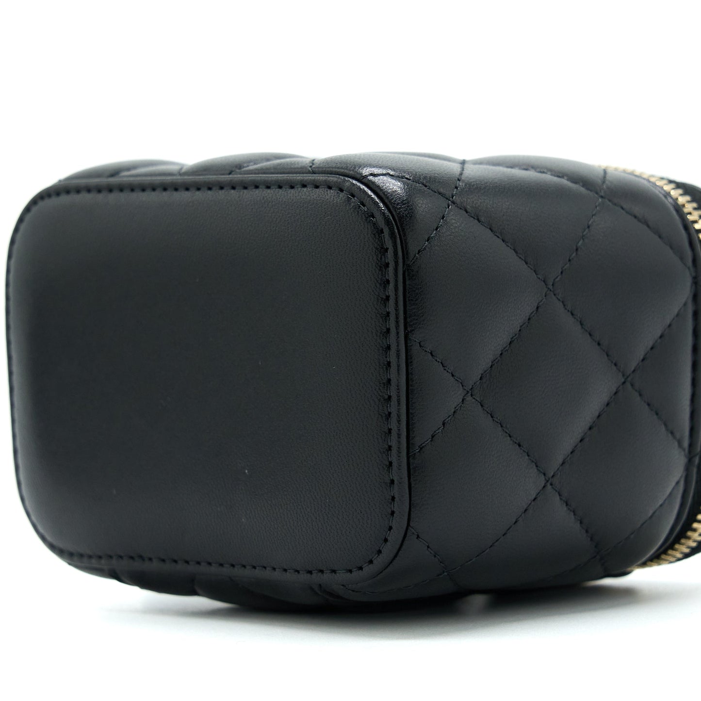 Chanel 22A Pearl Crush Mini Vanity With Chain Lambskin Black