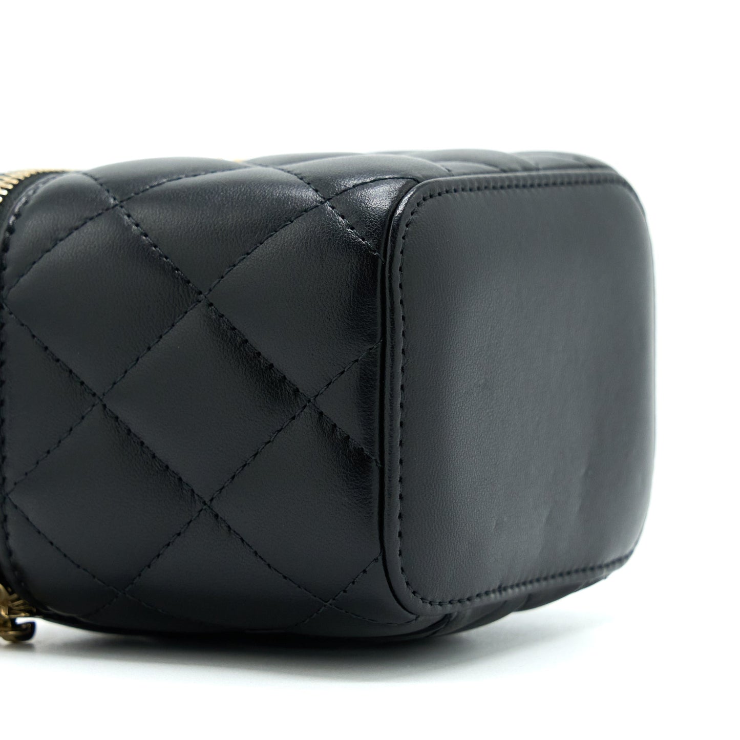Chanel 22A Pearl Crush Mini Vanity With Chain Lambskin Black