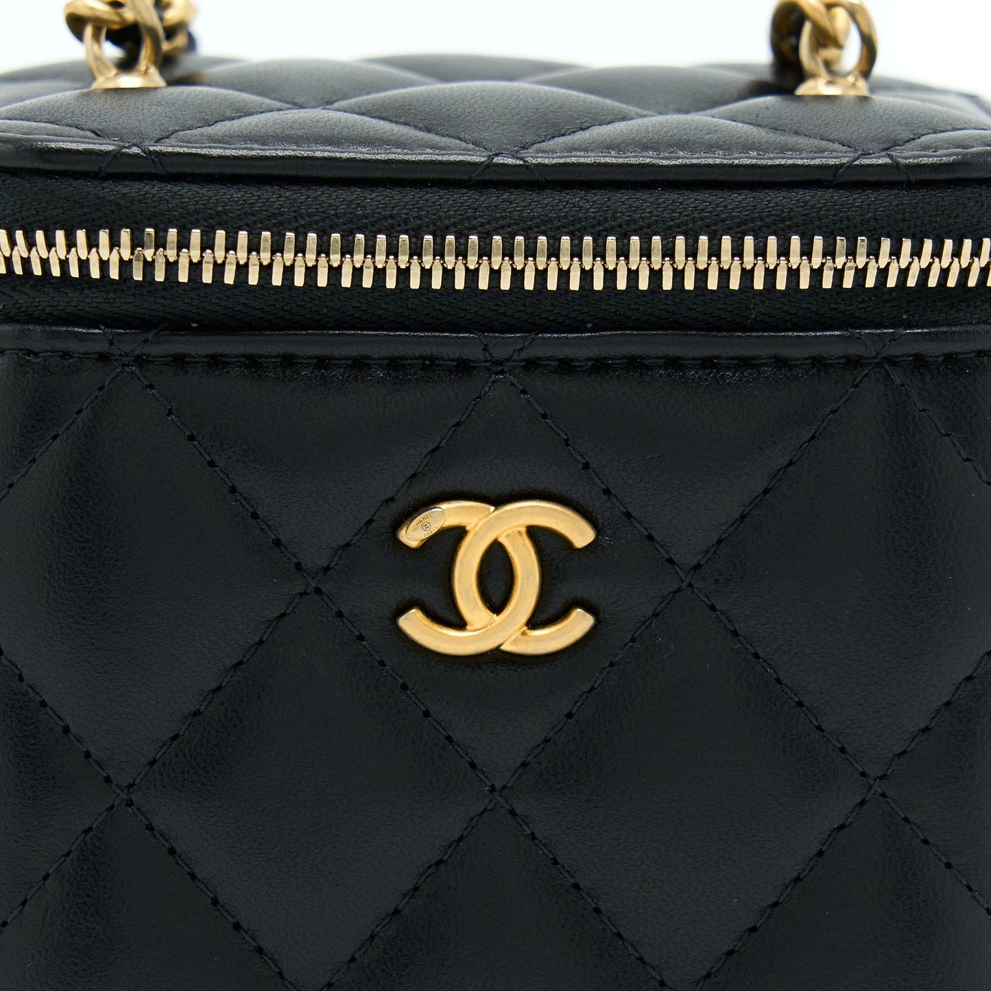 Chanel 22A Pearl Crush Mini Vanity With Chain Lambskin Black