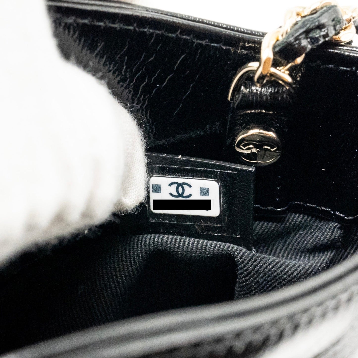 Chanel Mini 31 Clutch with Chain Shiny Calfskin Black L (Microchip)